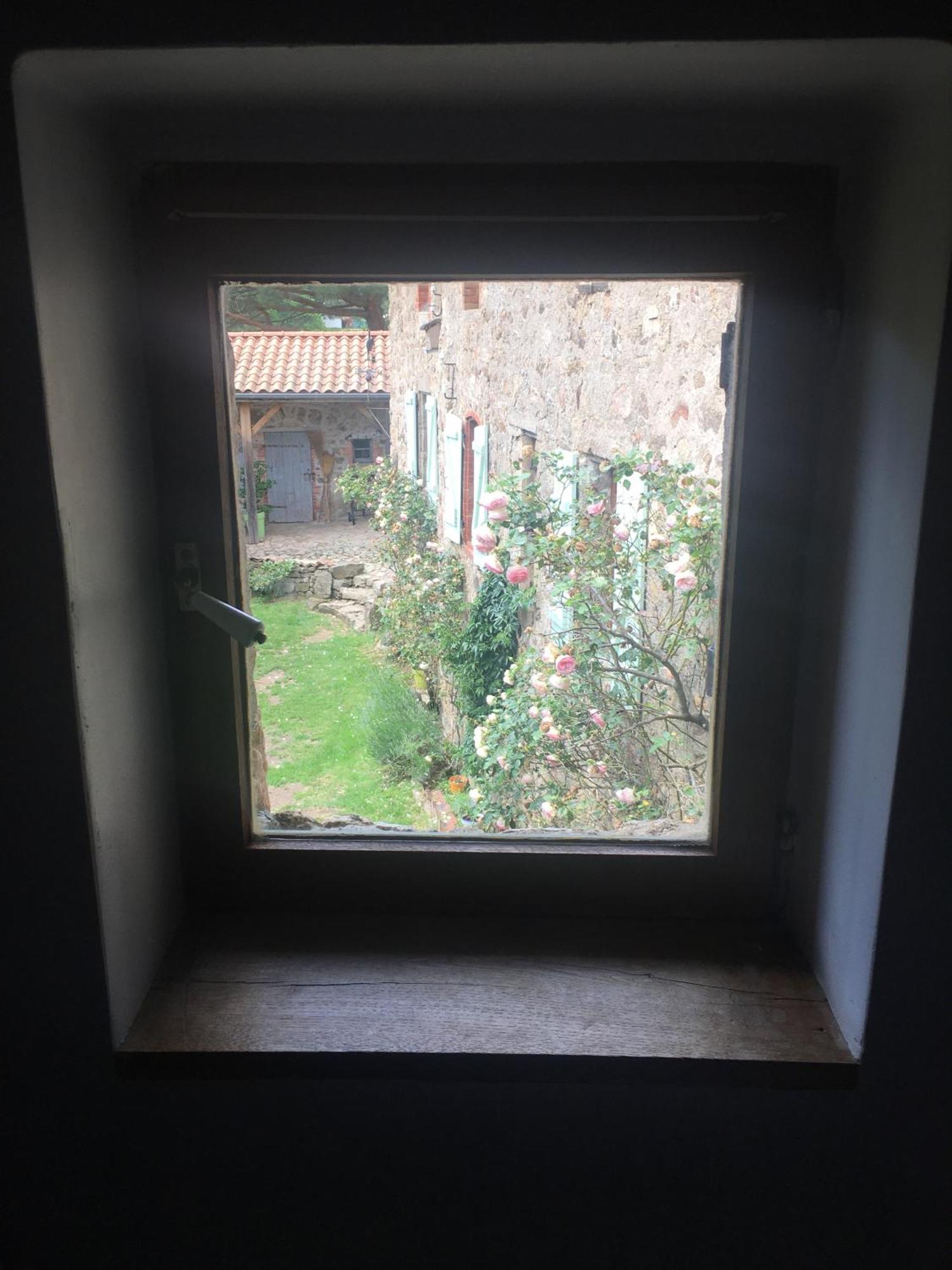 Gites De Gobertier Saint-Alban-d'Ay Bagian luar foto