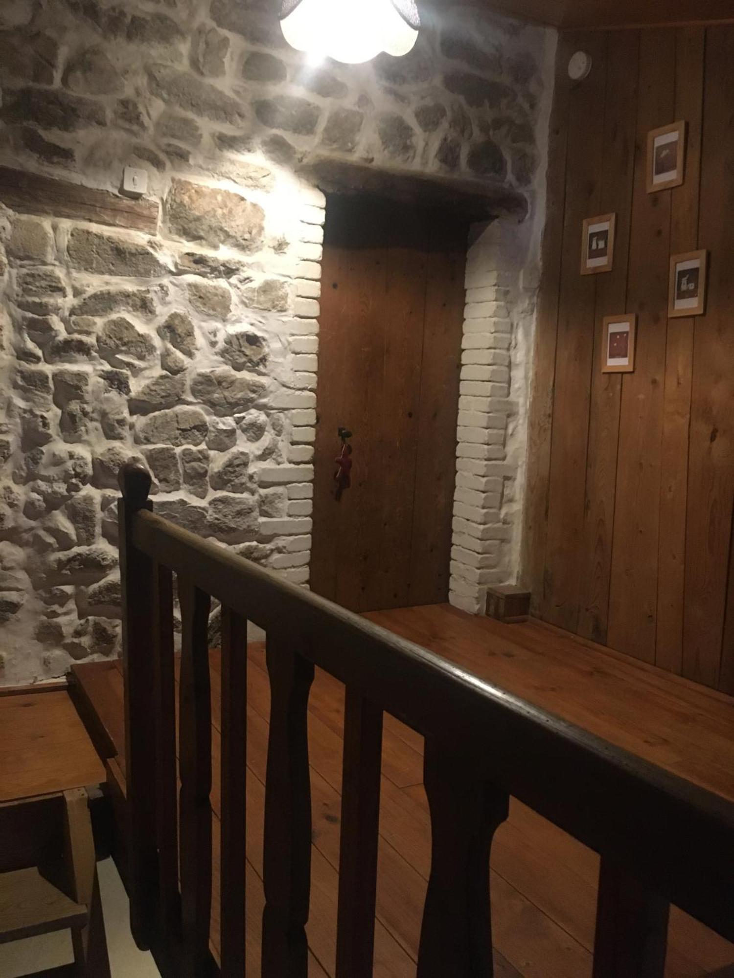 Gites De Gobertier Saint-Alban-d'Ay Bagian luar foto