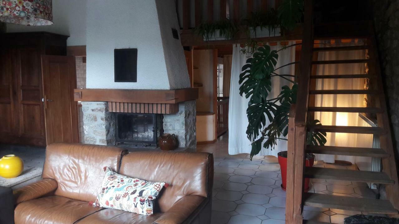 Gites De Gobertier Saint-Alban-d'Ay Bagian luar foto